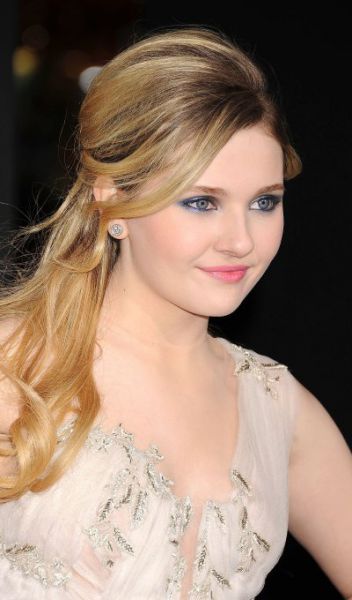 Šok! Abigail Breslin: Pri 15 letih zasluži v eni uri letno plačo povprečnega Slovenca!