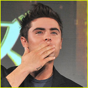 Foto: Zac Efron pokazal nov tatu!