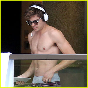 HOT! Zac Efron zgoraj brez: Pokazal božansko telo!