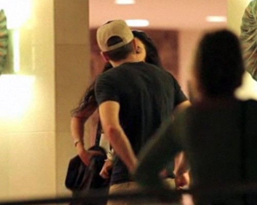 FOTO: Zanessa: Poljubljanja kar ni bilo konca!
