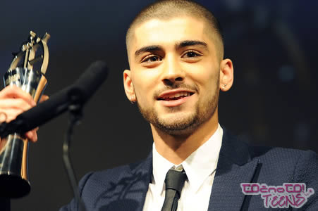 RAZKRITO! Obstaja še en razlog, zakaj je Zayn zapustil skupino!