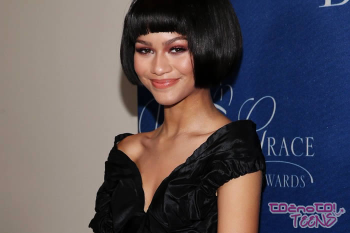 OMG! Zendaya očarala na kraljevi gala zabavi!