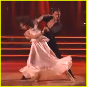 Video: Zendaya: Poglej si njen paso doble!