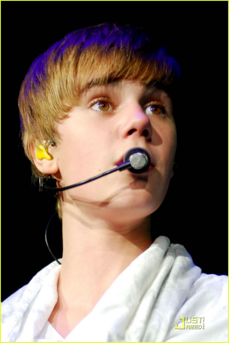 31538_justin-bieber-katy-perry-over-06