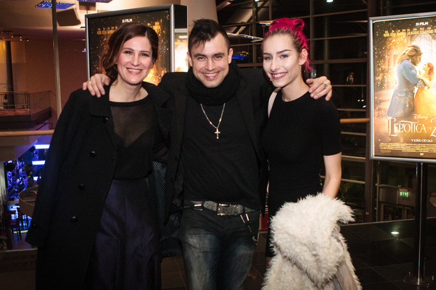 Manca Izmajlova, Omar Naber, Raiven