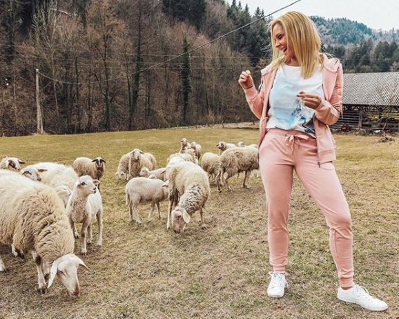 Špela Grošelj Špela Grošelj