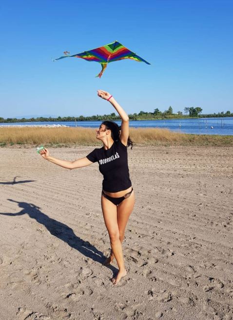 Lara Komar Lara Komar