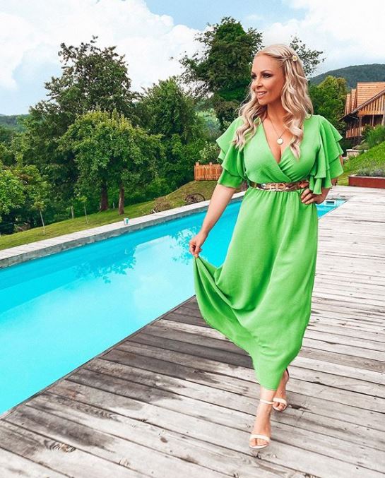 Špela Grošelj Špela Grošelj