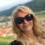 Poglejte, kje v teh negotovih časih pohajkuje Helena Blagne