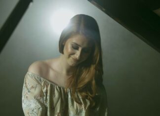 Foto: Vidno postarana Eva Boto je šokirala s svojim videzom