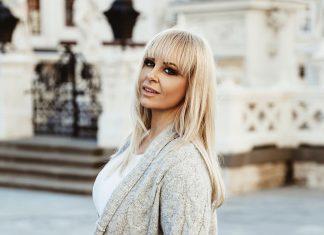 Špela Grošelj je delila družinsko fotografijo, ki vas bo pustila brez besed