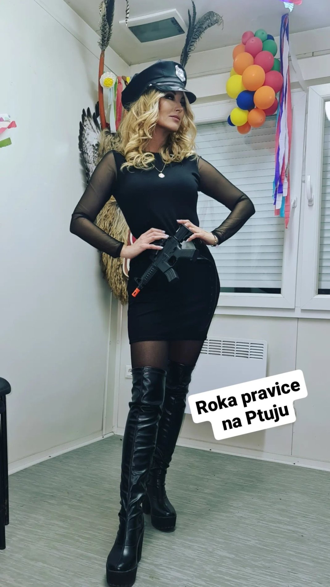 Saša je bila seksi policistka. Vir: Instagram
