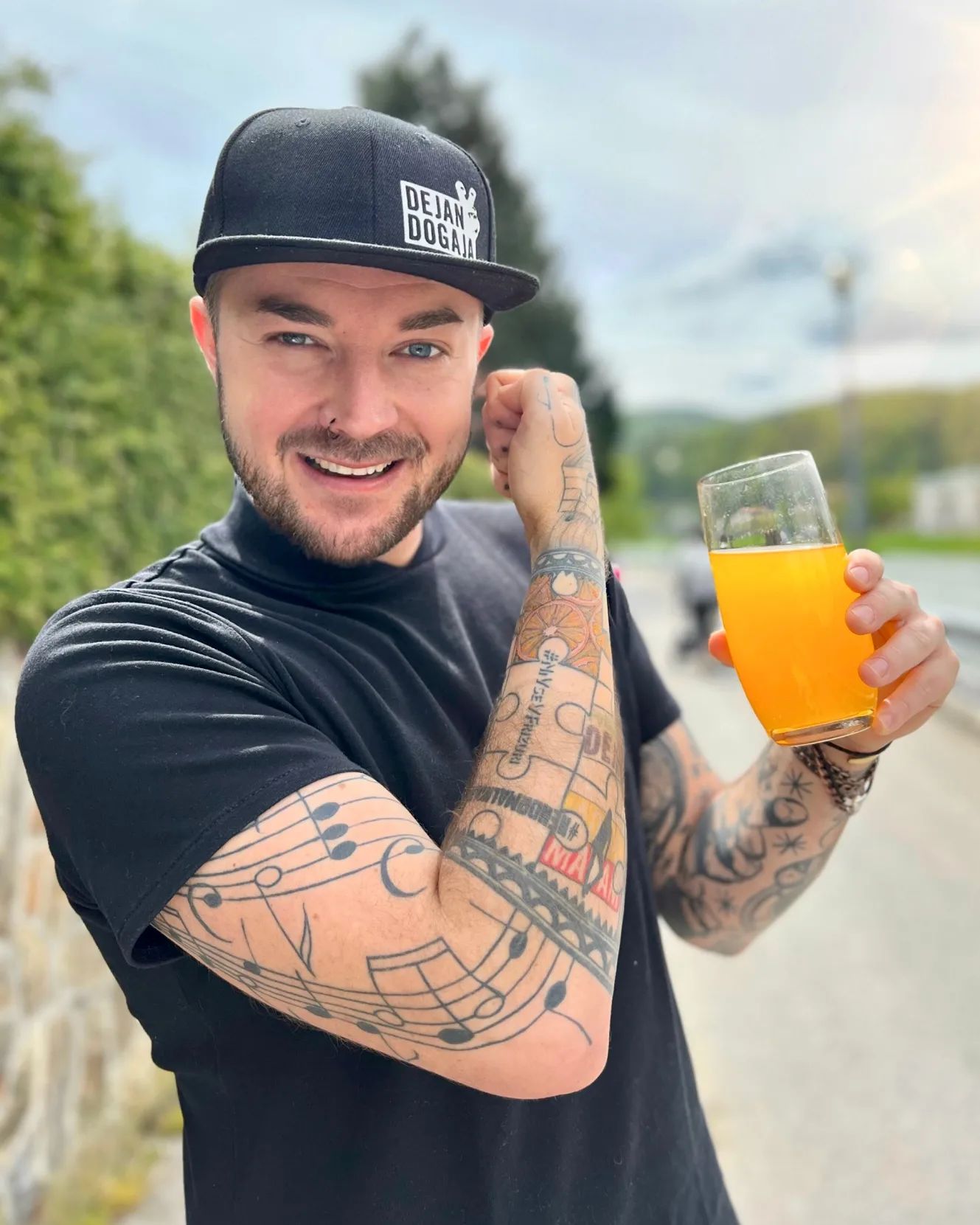 Dejan Krajnc in njegova tetovaža. Vir: Instagram