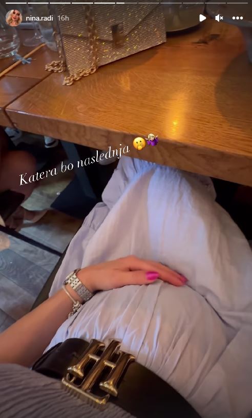 Nina Radi ima lepo zaobljen trebušček. Vir: Instagram