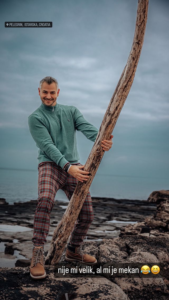 Miha se je nagajivo pošalil. Vir: Instagram