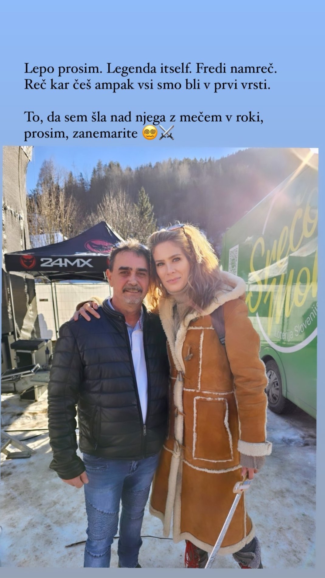Frendi in Ivjana skupaj v objemu. Vir: Instagram