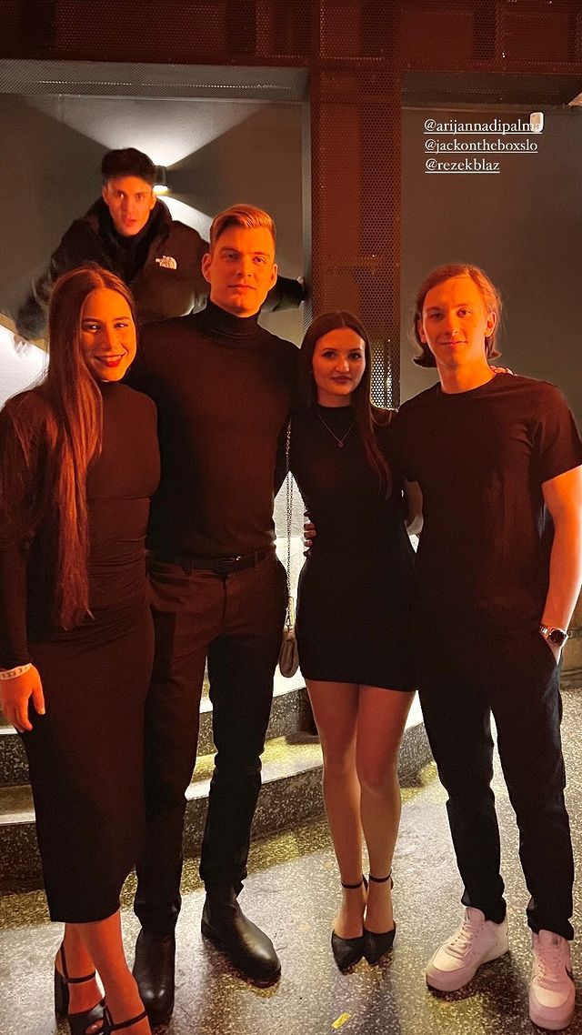 Blaž in Arijanna na snemanju. Vir: Instagram