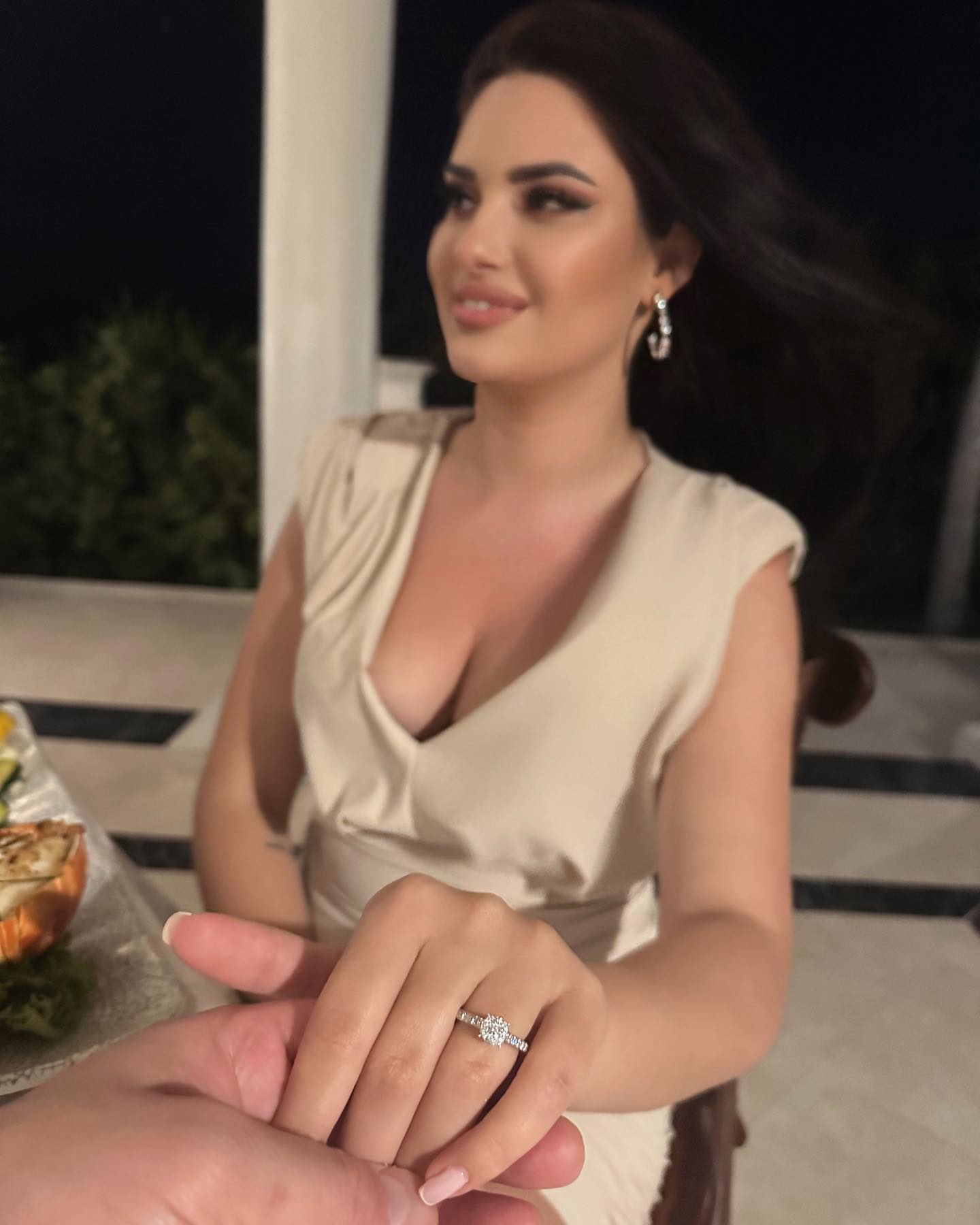 Ana Pusovnik se je zaročila