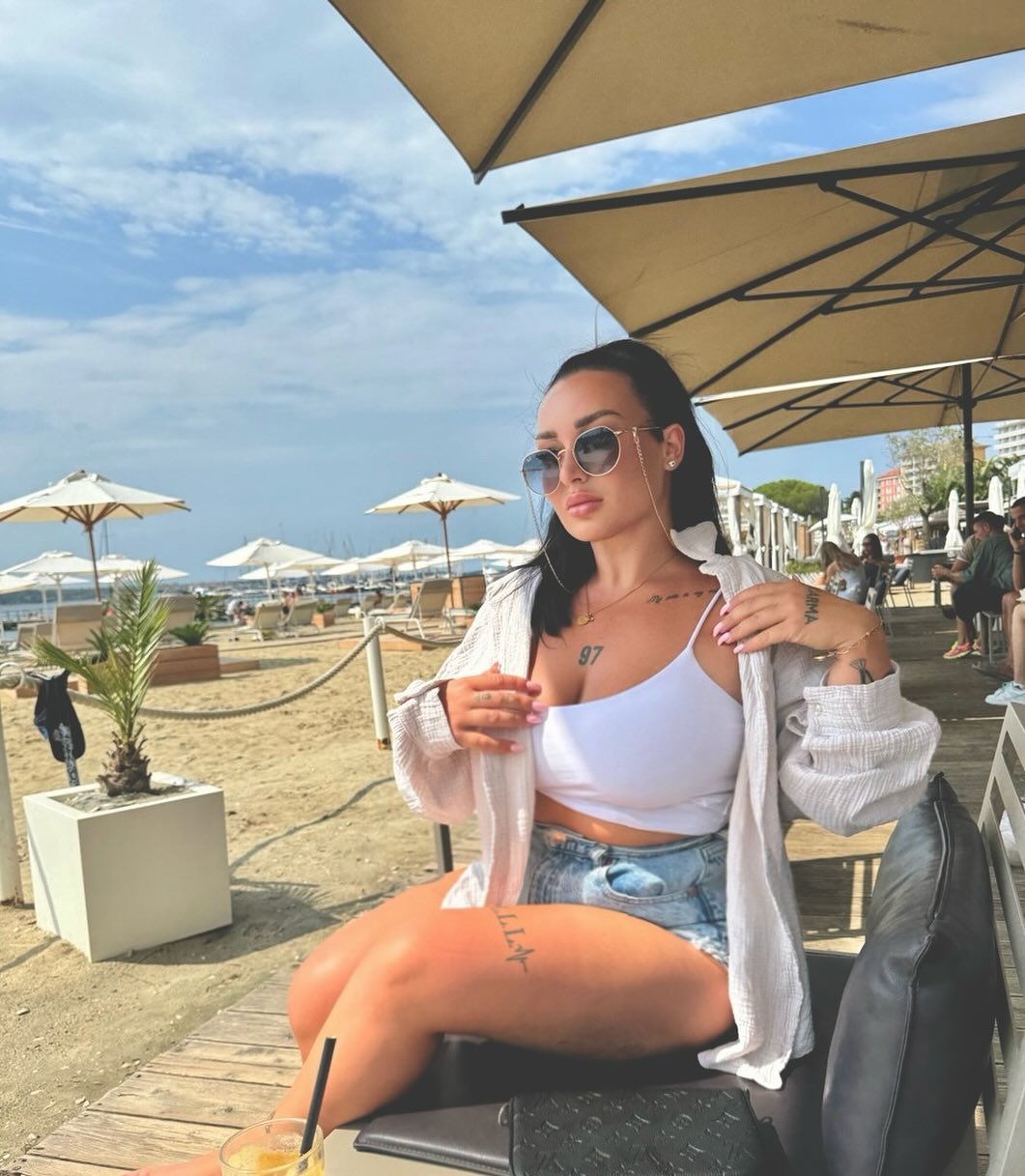 Laura Beranič Laura Beranič