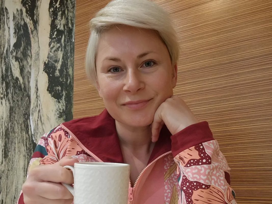 Ana Praznik se ne more odločiti (1) Ana Praznik