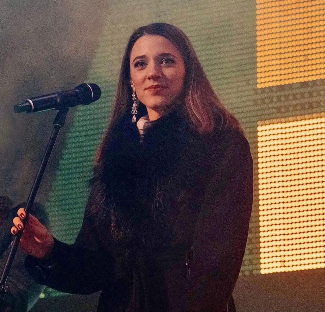 Pevka Monika Avsenik