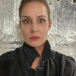 Aleksandra Ilijevski objema drugega! Kaj pa Jurij Zrnec