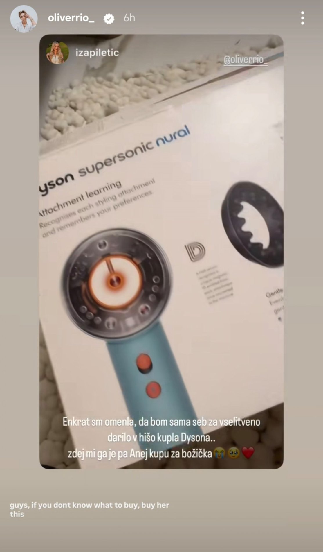 Anej je izbral pravo darilo za svojo Izo