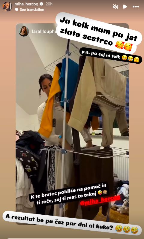 Mihi kar sestra pomaga pri perilu. Vir: Instagram