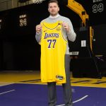 Se bo Luka Dončić po tem hudem udarcu sploh lahko pobral