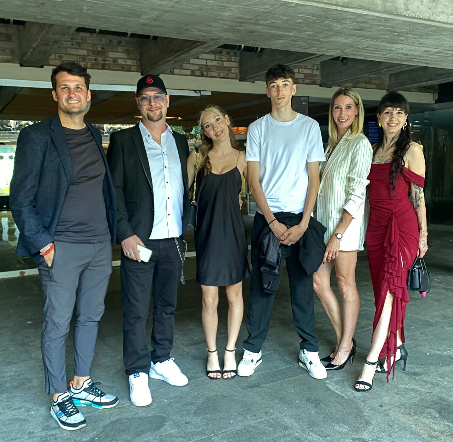 Tomi Meglič z družino. Vir: Instagram