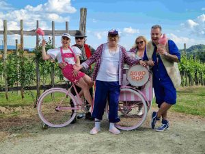 Videospot: Agropop obuja staro pesem v sodobni preobleki