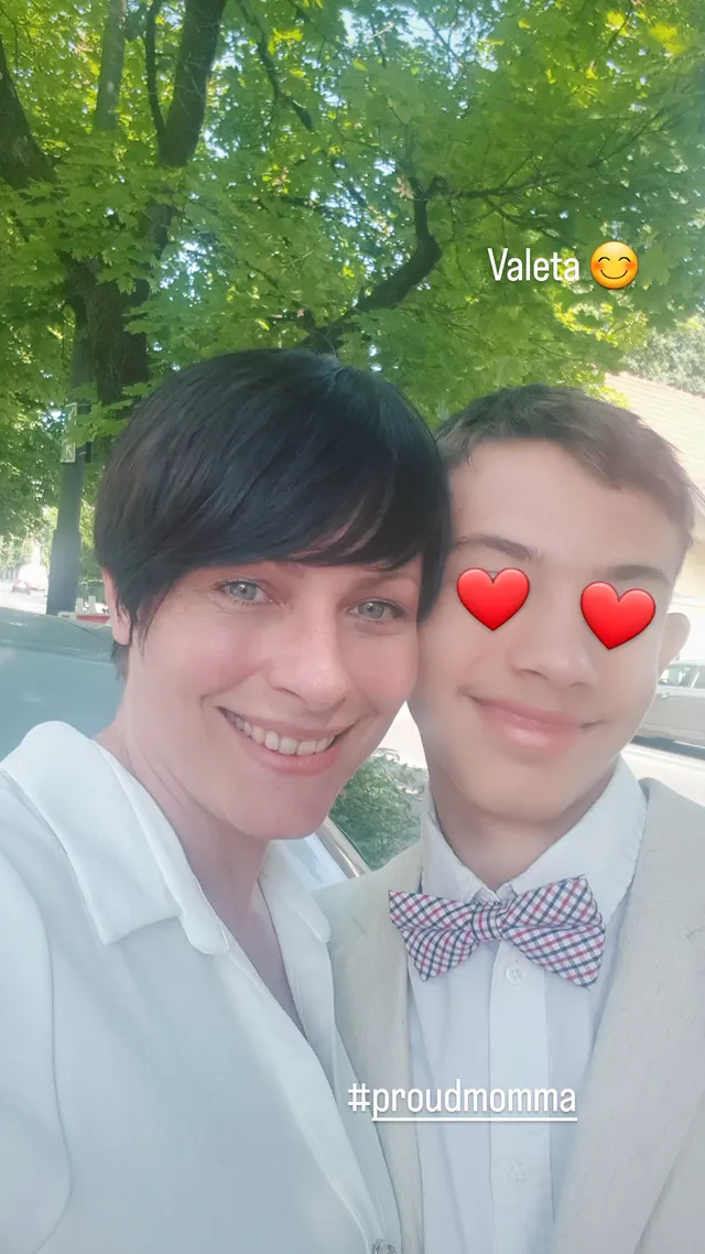Nuška Drašček na valeti s sinom