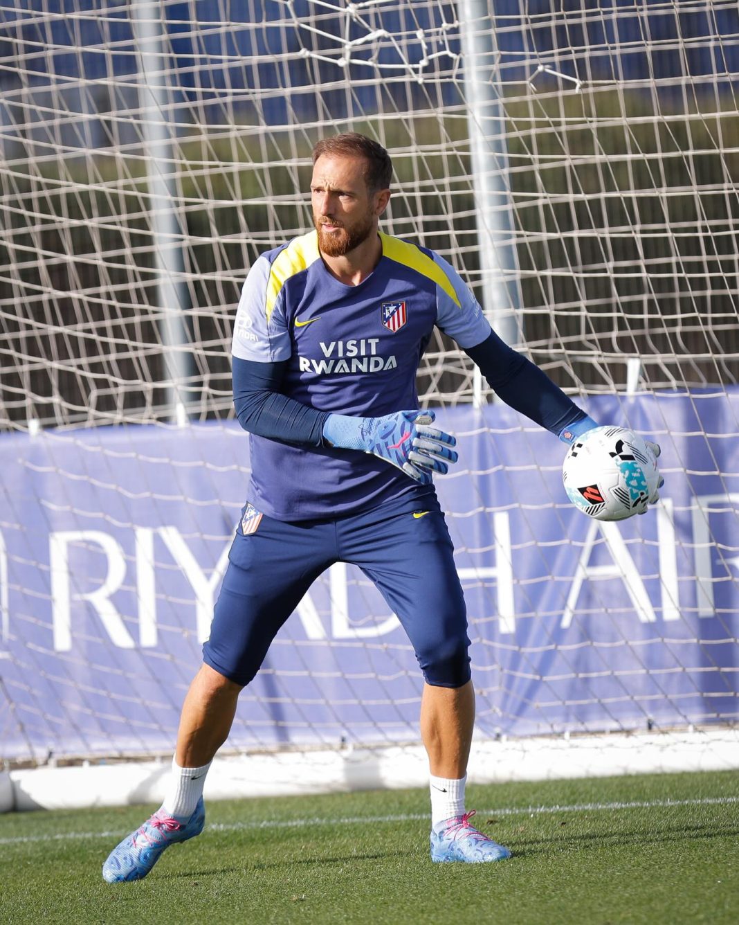 Jan Oblak (11)