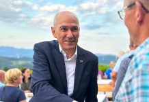 Janez Janša na tapeti. Si tega ne bi smel dovoliti?