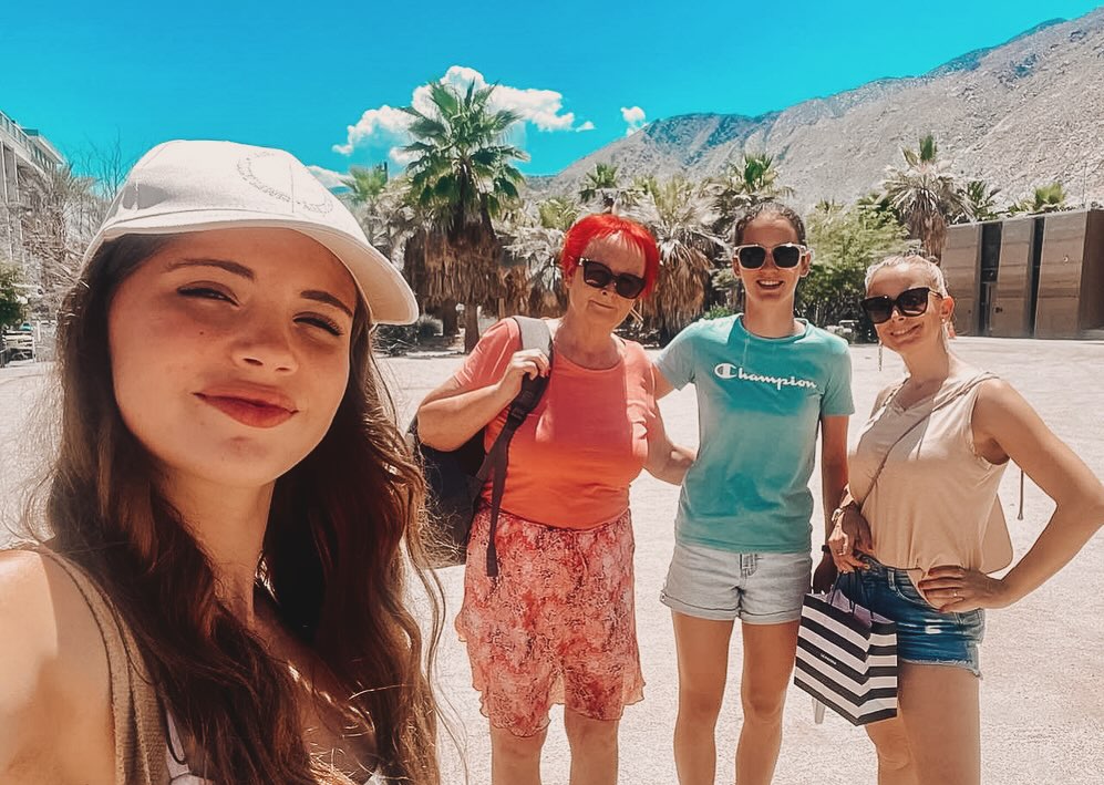 Hčerka Sara snema album v ZDA. Vir: Instagram