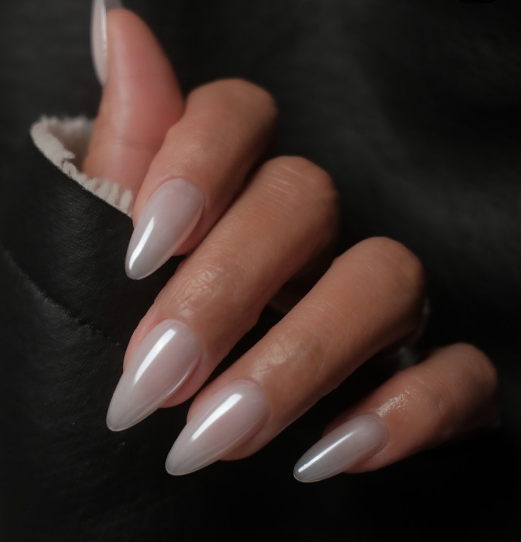 Jesenski nohti, esvynails2