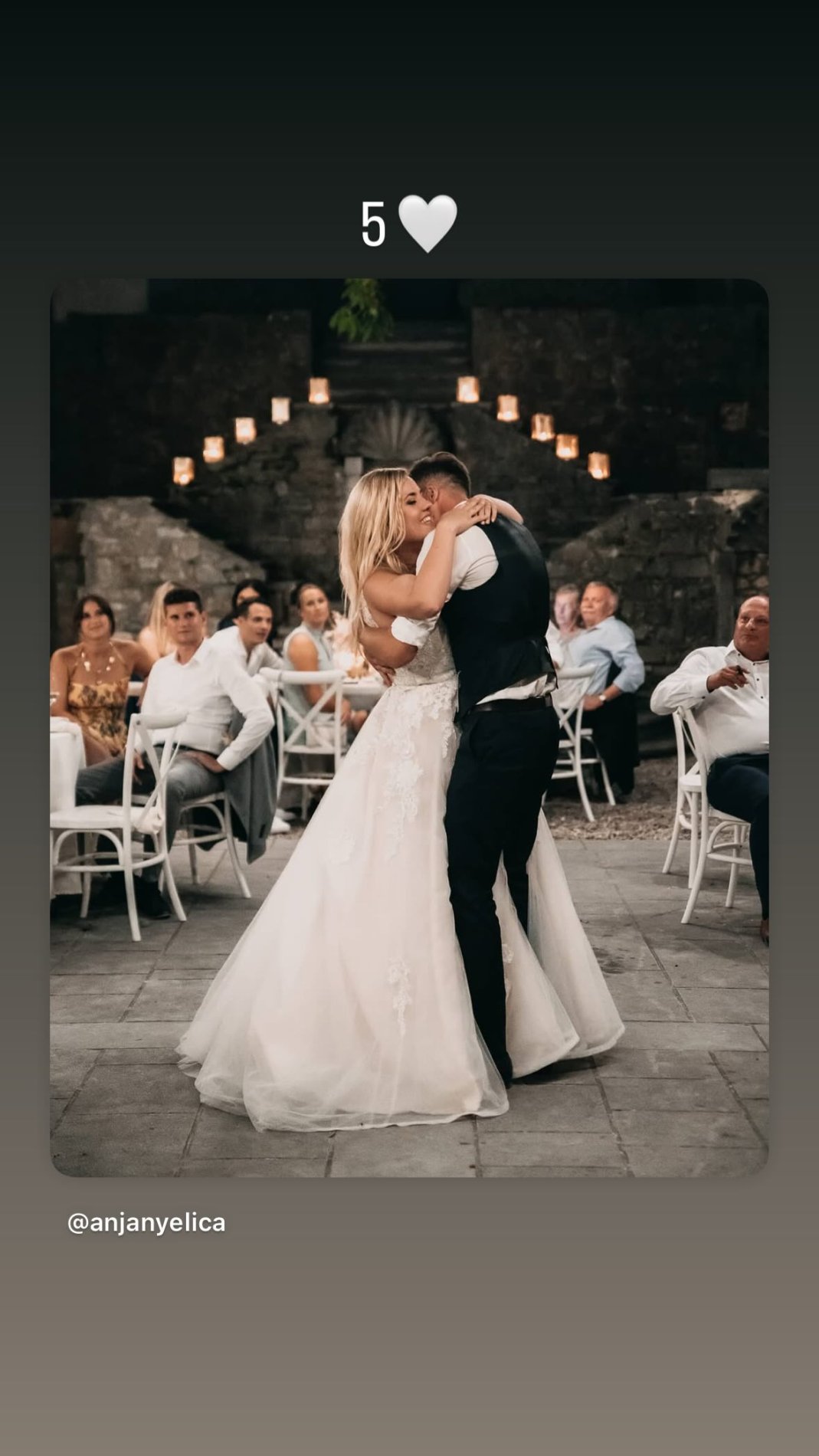 Fotografija s poroke Mojmirja Šiftarja. Vir: Instagram