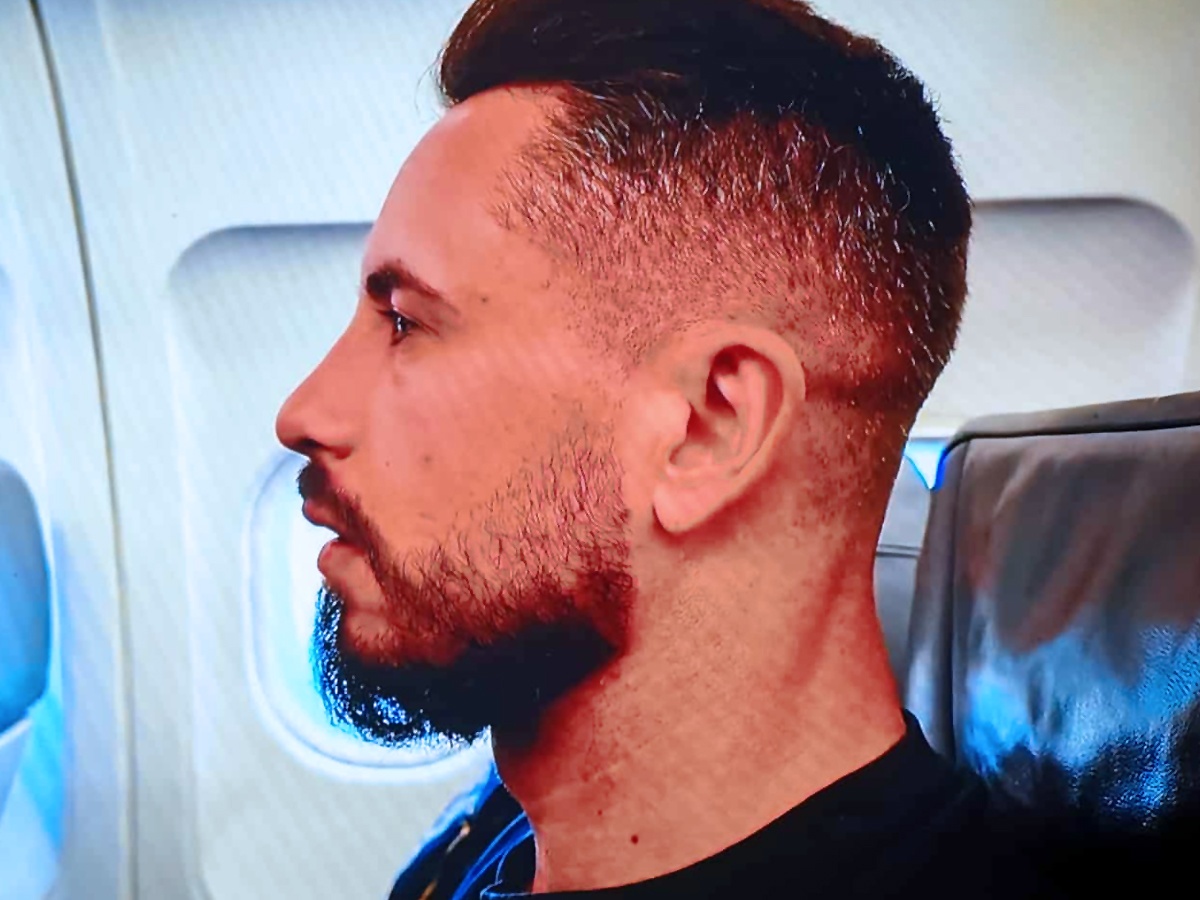 Denisu na letalu ni bilo prijetno. Vir: Planet TV
