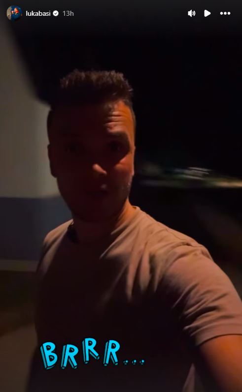 Luka Basi je v kratkih rokavih sprehajal psa