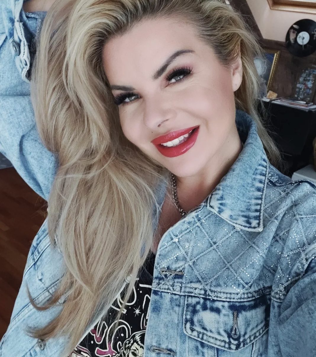 Pevka Neisha