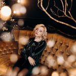 Najbolj elegantne ideje za decembrski večerni outfit