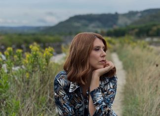 Eva Boto prosi za razumevanje, preveč je … eva_boto