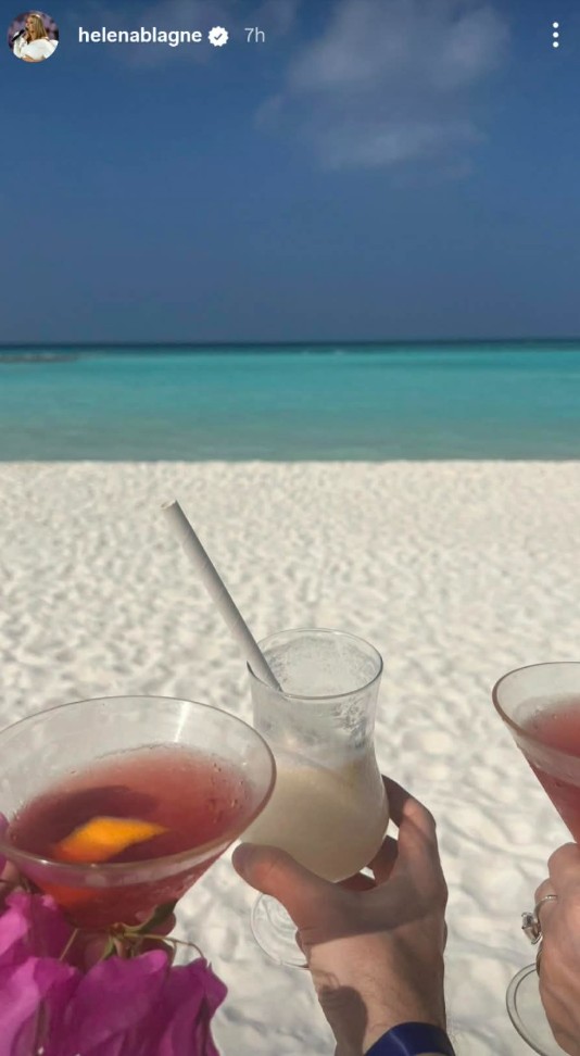 Helena Blagne na Maldivih ni sama