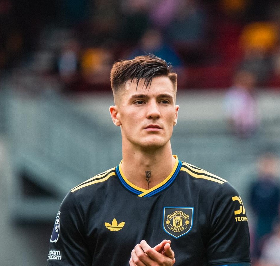 Benjamin Šeško (13)