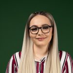 Je Jan Zore pozabljen? Ema Dragišić se je namreč takole stiskala z … (Kmetija)