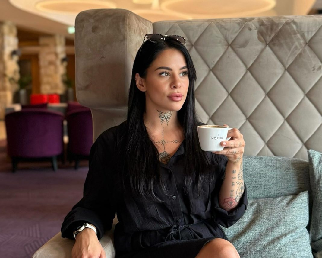 Urška-Gros Urška-Gros
