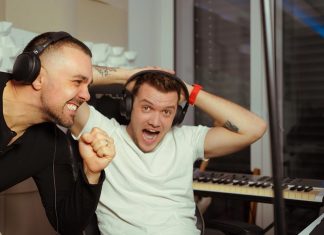 Luka Basi na koncertu skoraj doživel kolaps. Preverite, kaj se je dogajalo luka-basi
