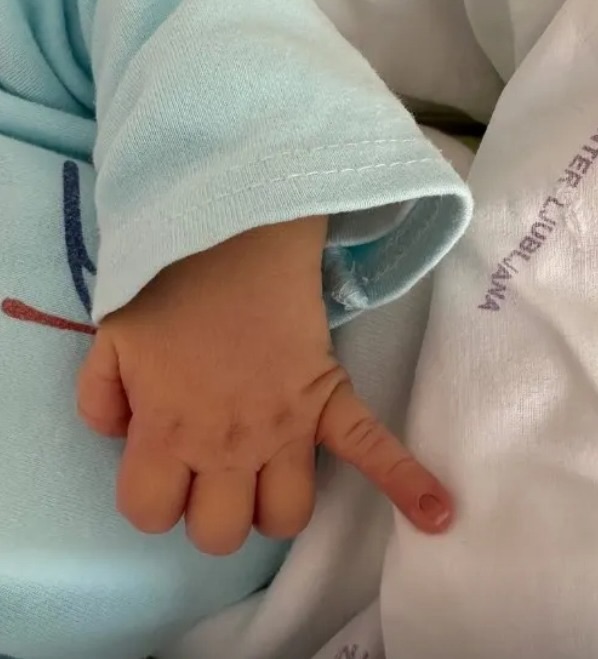Mojmir Šiftar je postal očka in to je prva fotografija. Vir: Instagram