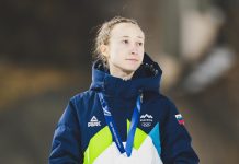 Nika Prevc ujeta v objemu s tem slovenskim glasbenikom nika prevc
