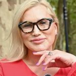 Salome ujeta na stranišču, fotografije so javne